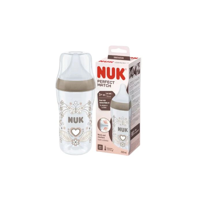 Nuk Perfect Match Biberão Coração +3M, 260 ml